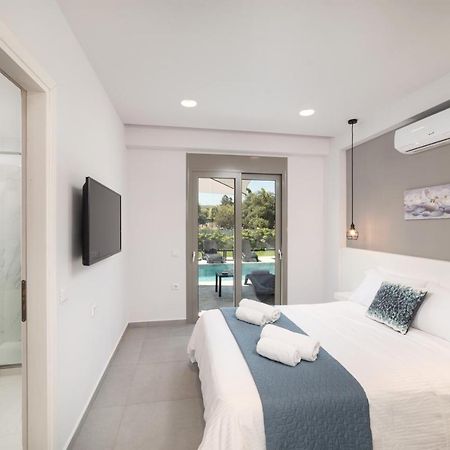 Agia Marina Villa Ampela By Posarellivillas מראה חיצוני תמונה